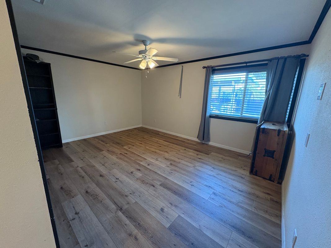 14440 Harvey Ln - Photo 3 of 22