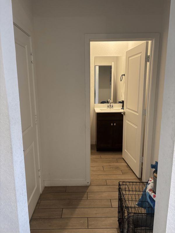 831 Se 16th Ct - Photo 3 of 10