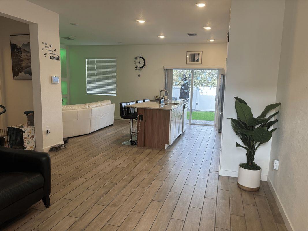 831 Se 16th Ct - Photo 5 of 10