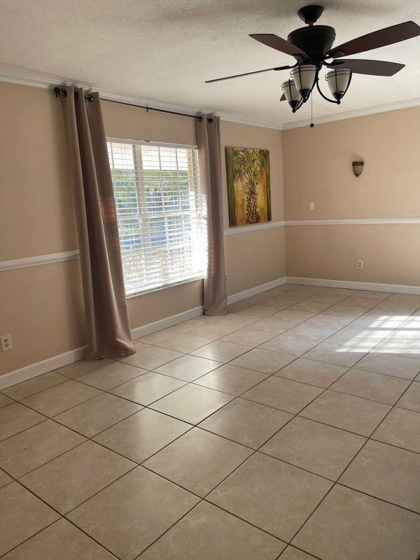 5821 Briar Dr - Photo 2 of 12