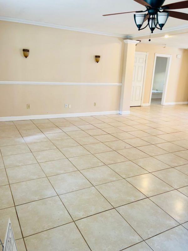 5821 Briar Dr - Photo 3 of 12