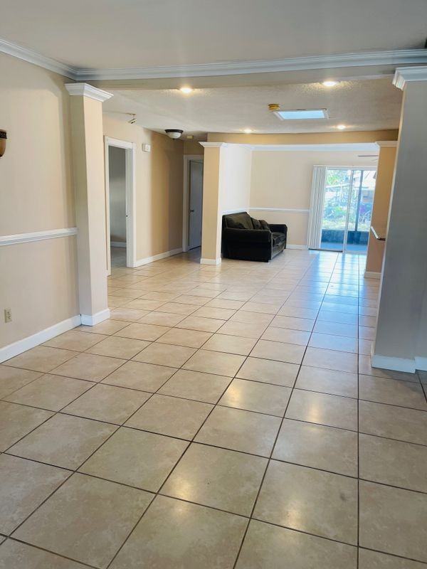 5821 Briar Dr - Photo 4 of 12