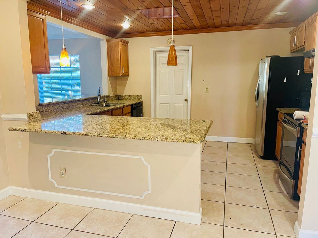 5821 Briar Dr - Photo 7 of 12