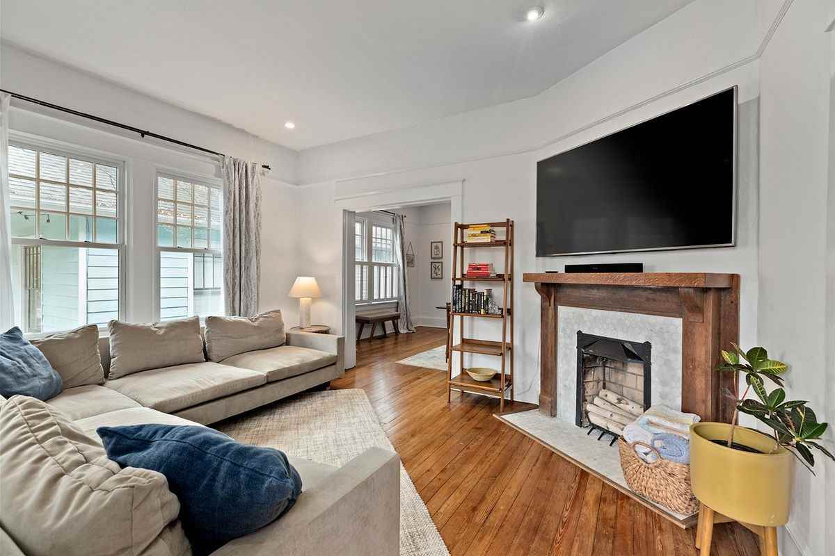 309 Ferguson St Ne - Photo 7 of 30