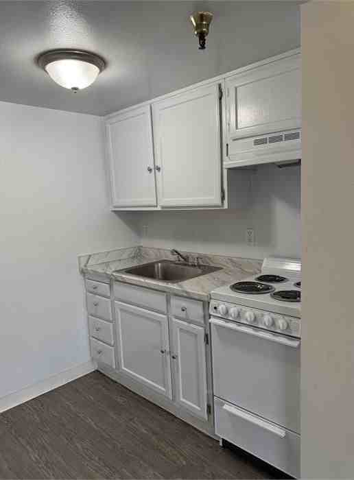 363 E Gilbert St ##314 - Photo 2 of 8