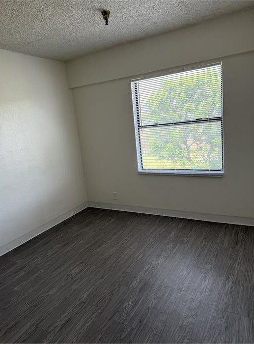 363 E Gilbert St ##403 - Photo 5 of 8