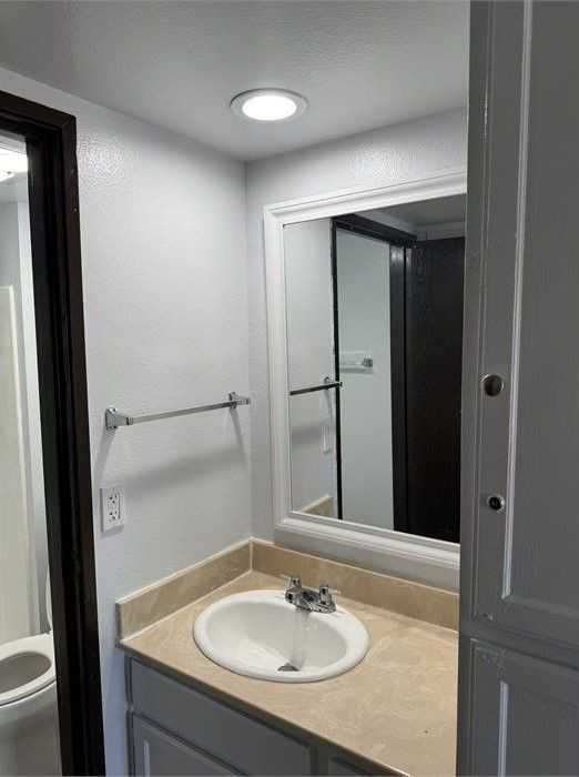 363 E Gilbert St ##213 - Photo 3 of 8