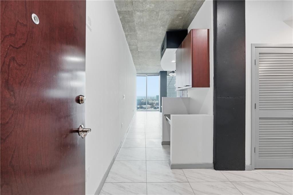 3324 Peachtree Rd - Photo 5 of 38