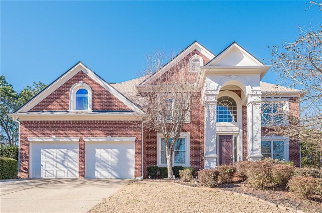 927 Laurelwood Ct - Photo 2 of 50