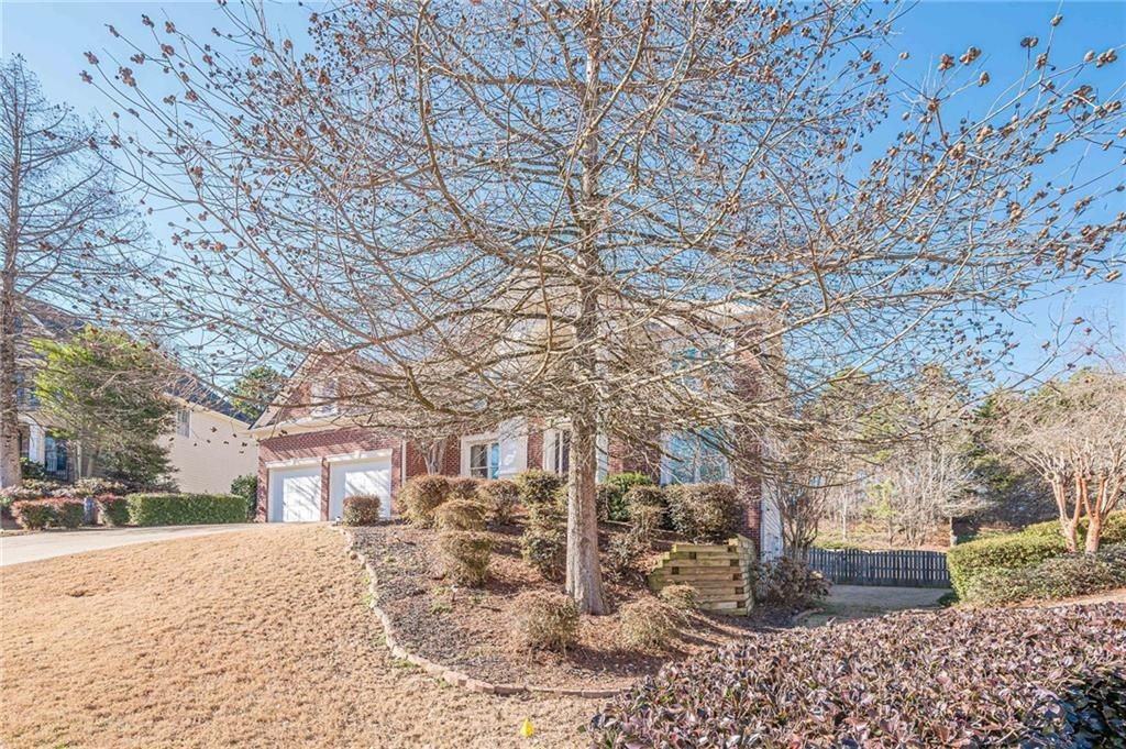 927 Laurelwood Ct - Photo 5 of 50