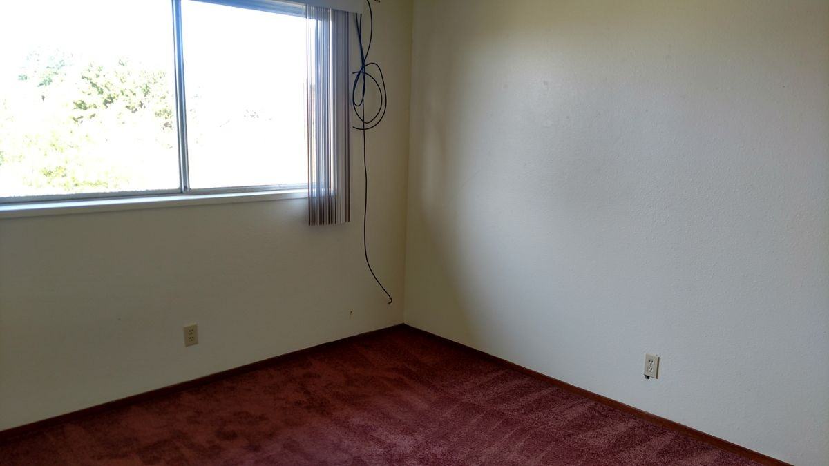 1648 Fischer Ave - Photo 2 of 8