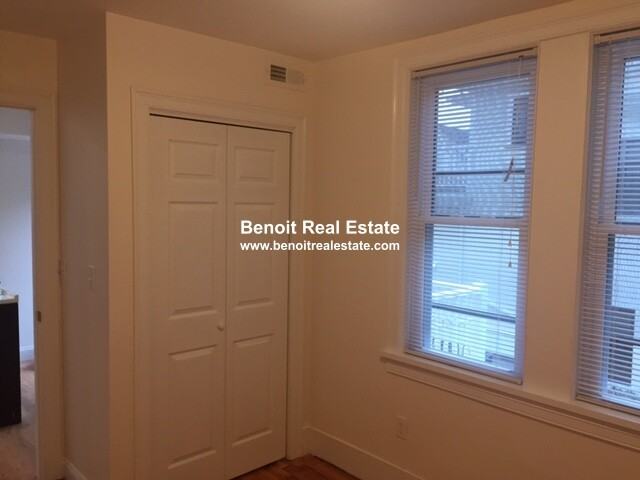 Harvard St #2L - Photo 3 of 14