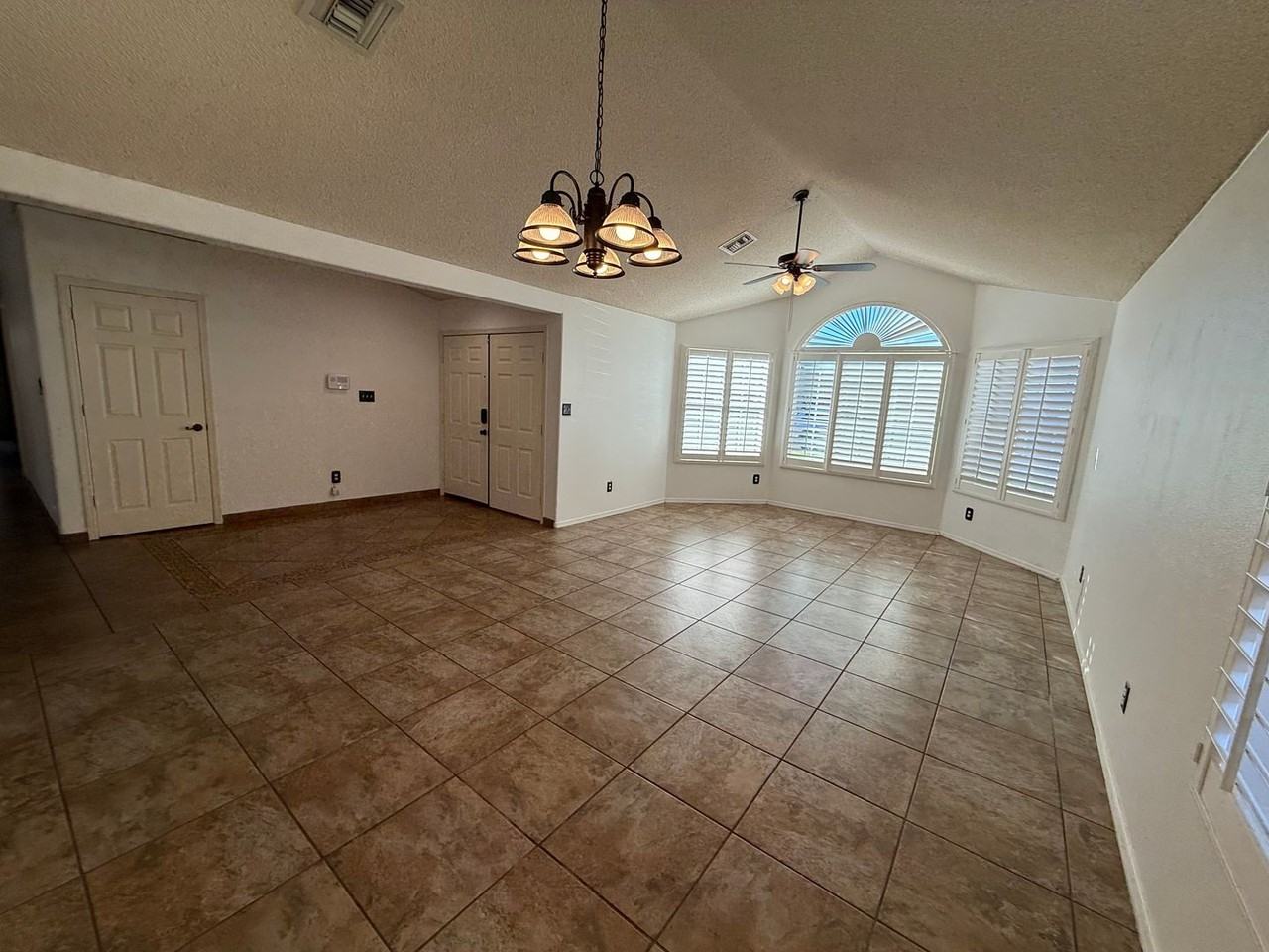 3594 W 13th St - Photo 6 of 33