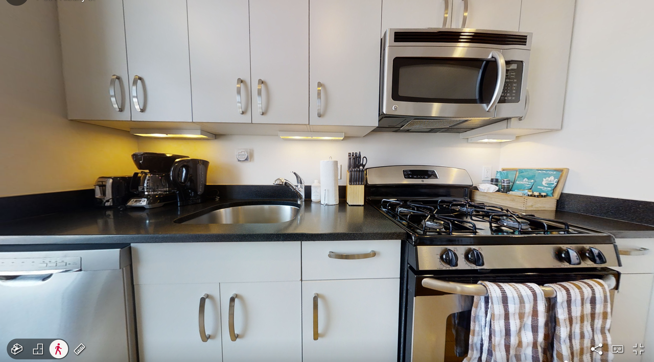 603 Albany St - Photo 6 of 8