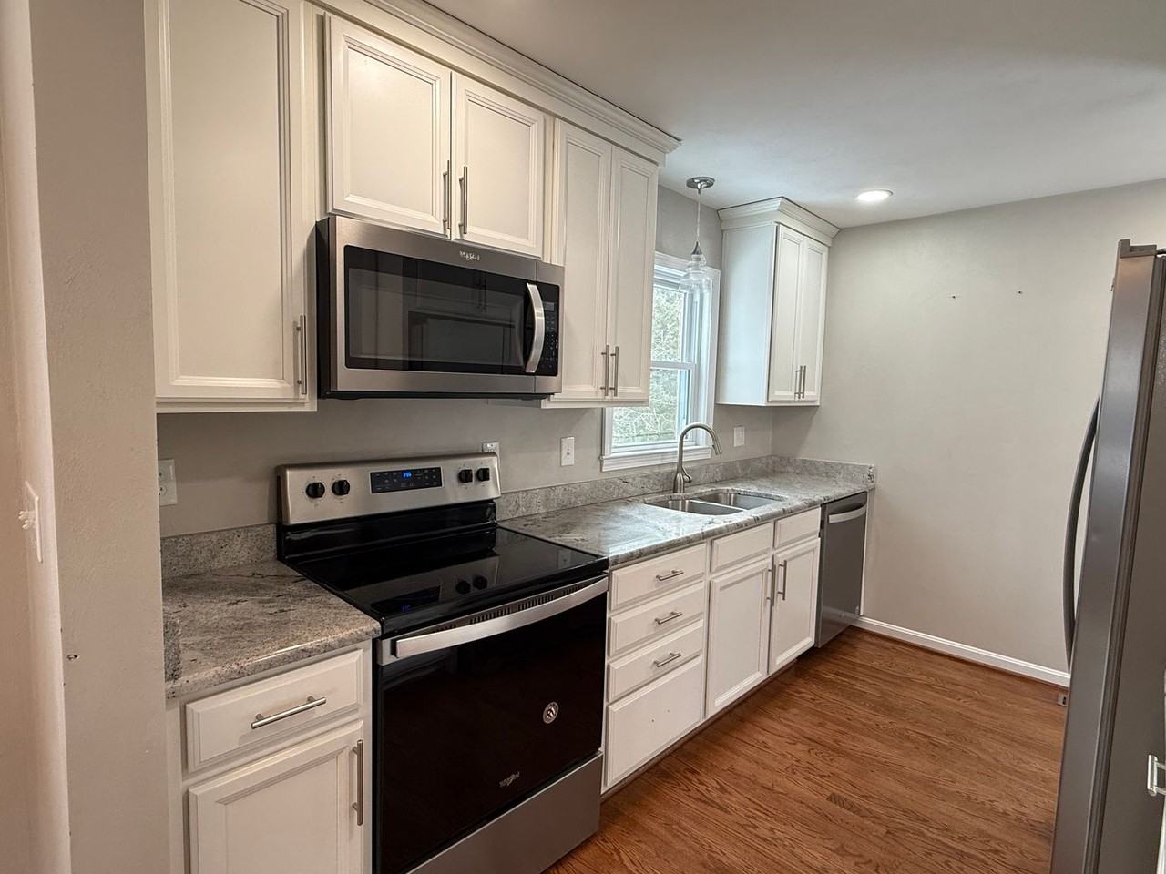 3481 Richards Blvd - Photo 3 of 18