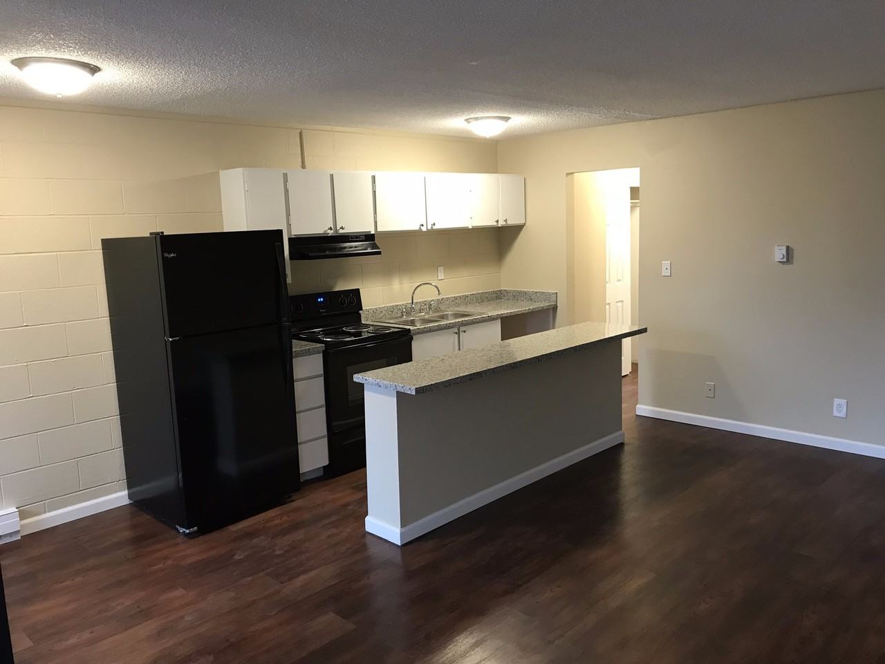 Rivercrest Apartments - Photo 2 of 19