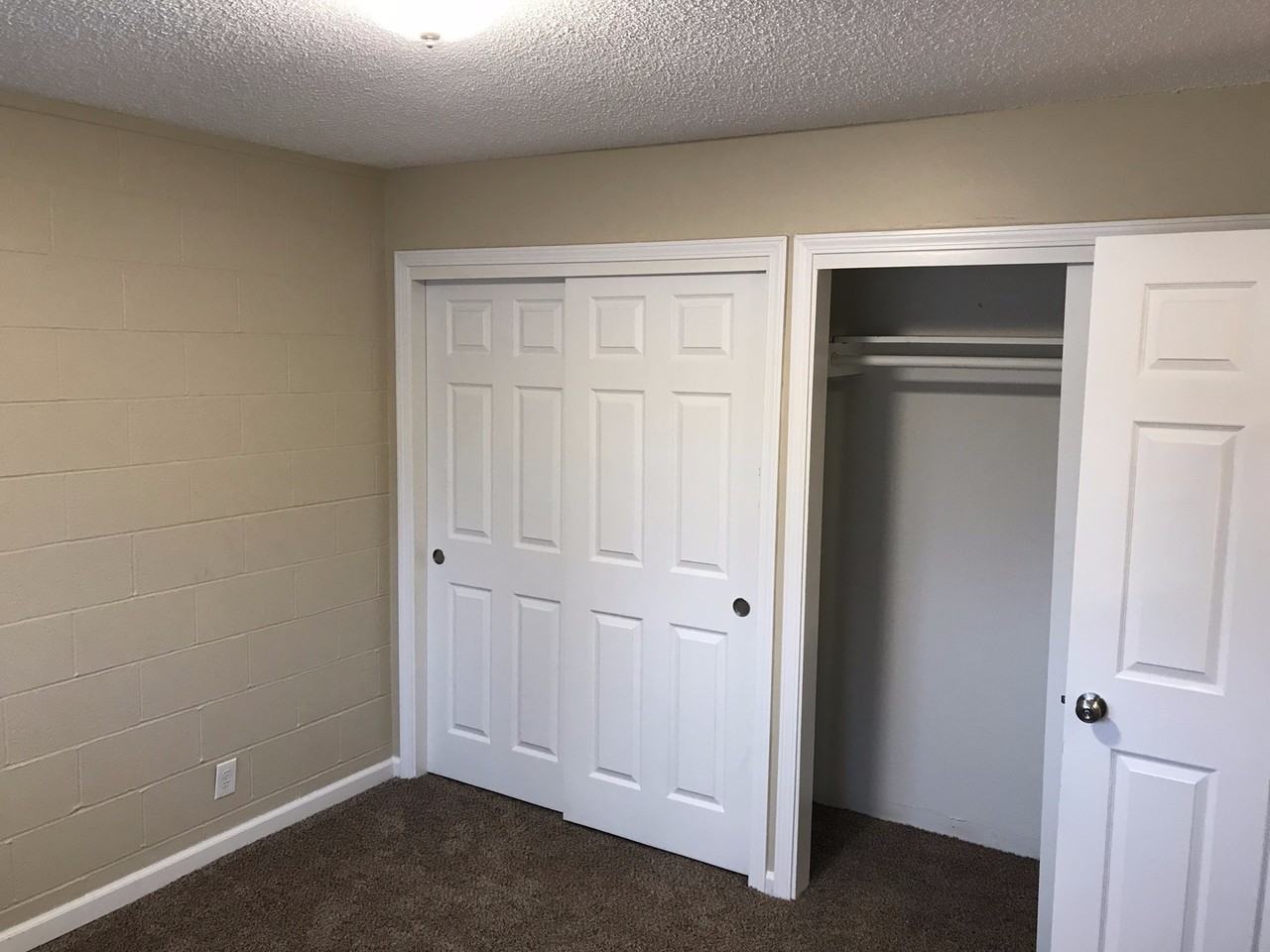 Rivercrest Apartments - Photo 7 of 19