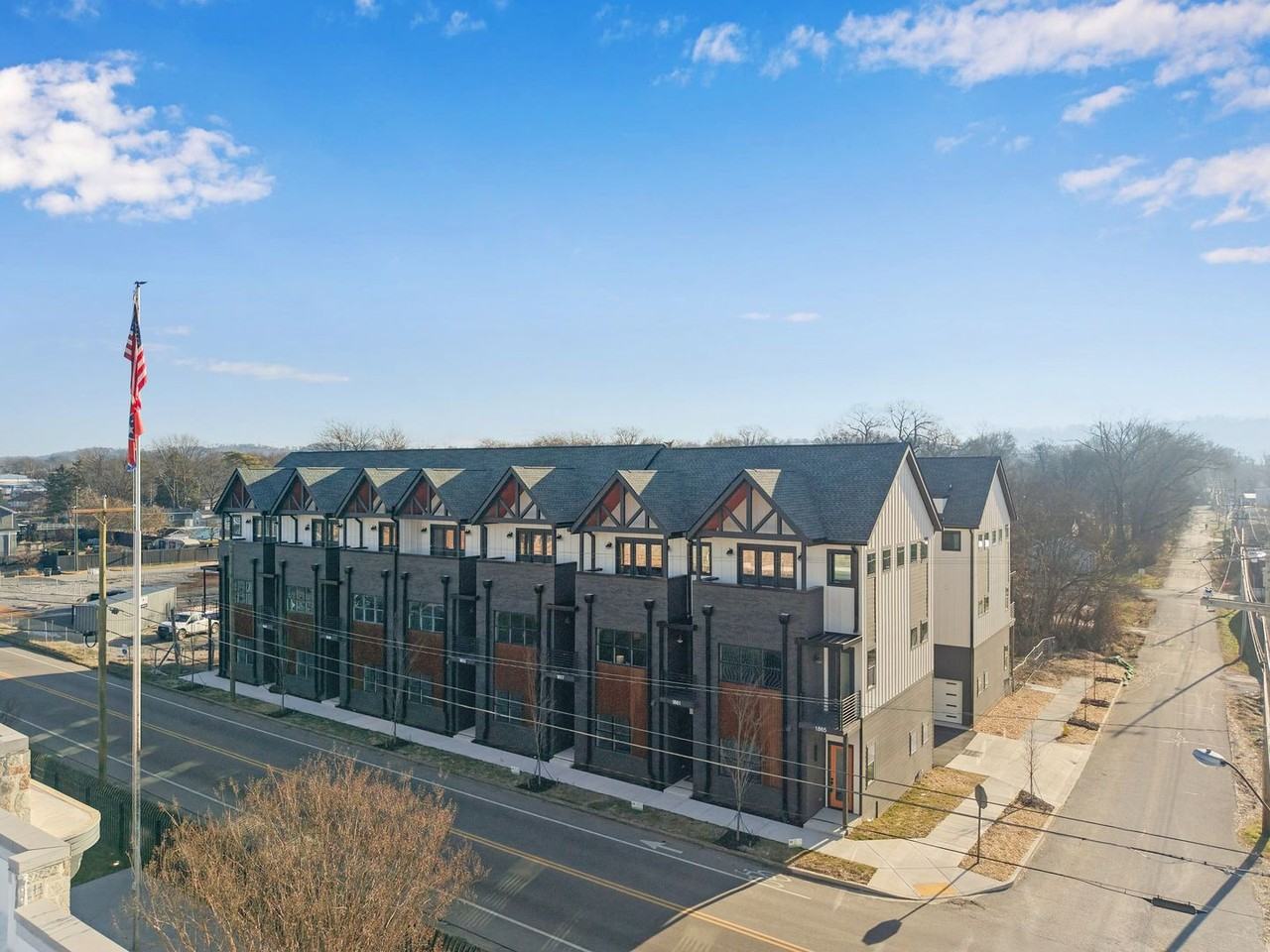 1861 Zeta Way - Photo 2 of 36