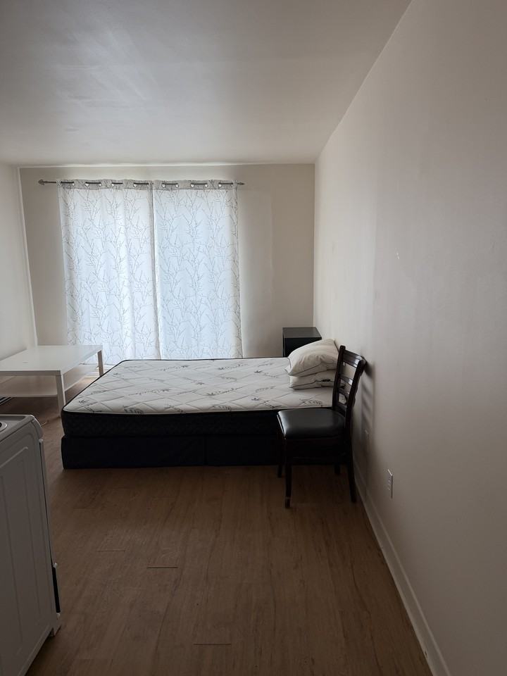 6905 2e Avenue #11 - Photo 5 of 8