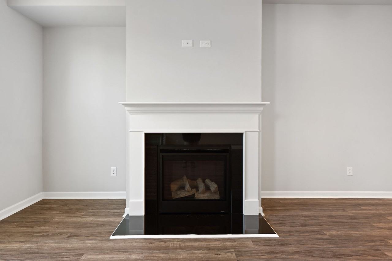 3609 Prospect Point Dr - Photo 4 of 32