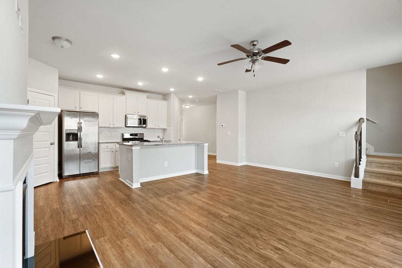 3609 Prospect Point Dr - Photo 7 of 32