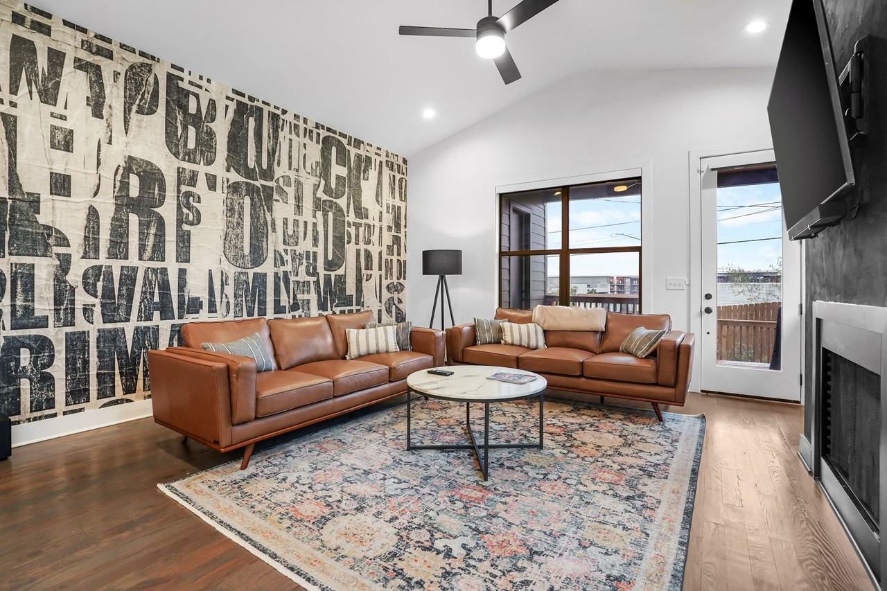 4638 Kentucky Ave - Photo 6 of 32