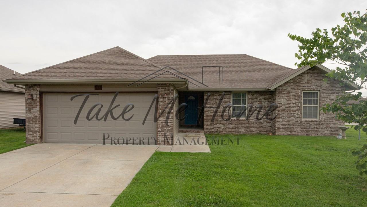 453 N Chandler Ave - Photo 2 of 22