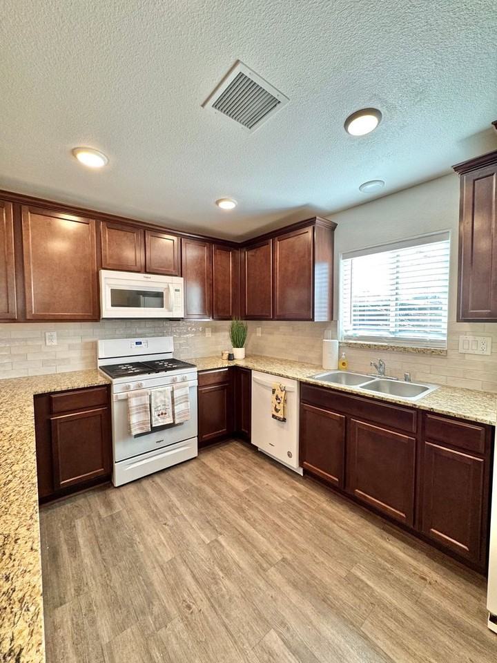 611 Fallon Station Rd - Photo 4 of 20