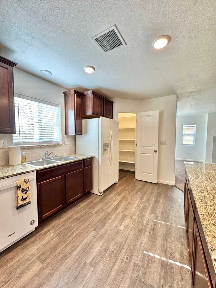 611 Fallon Station Rd - Photo 5 of 20