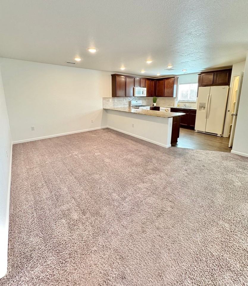 611 Fallon Station Rd - Photo 7 of 20