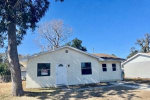 featured image of 4709 Larch Dr