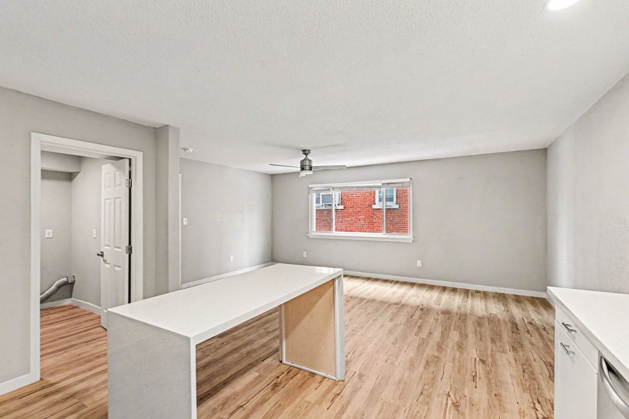 Wyandotte - Photo 3 of 16