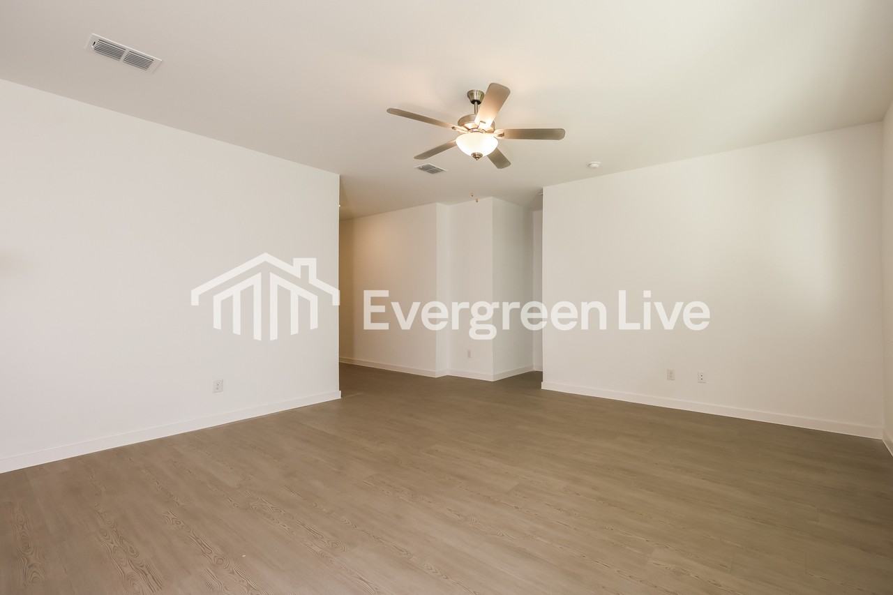 201 Coconut Dr - Photo 3 of 16