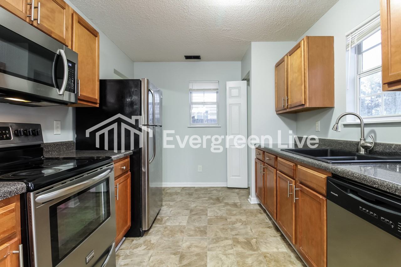 486 Fox Trot Dr - Photo 5 of 15