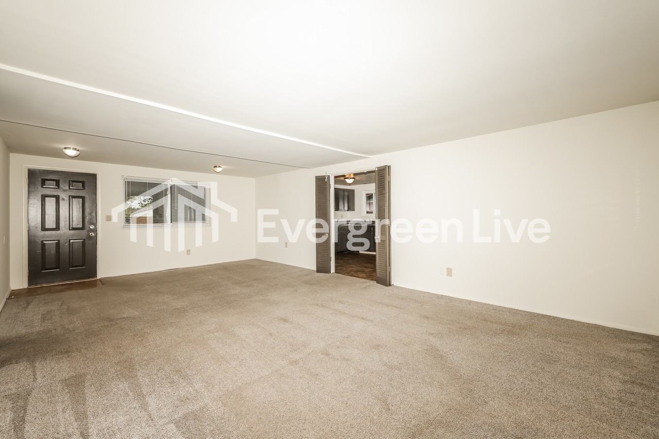 6428 Celestine St - Photo 4 of 15