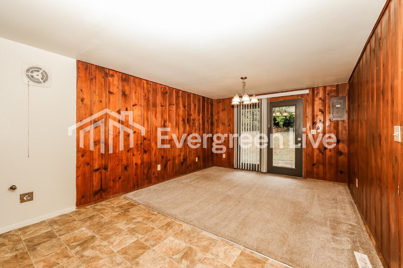 6428 Celestine St - Photo 5 of 15