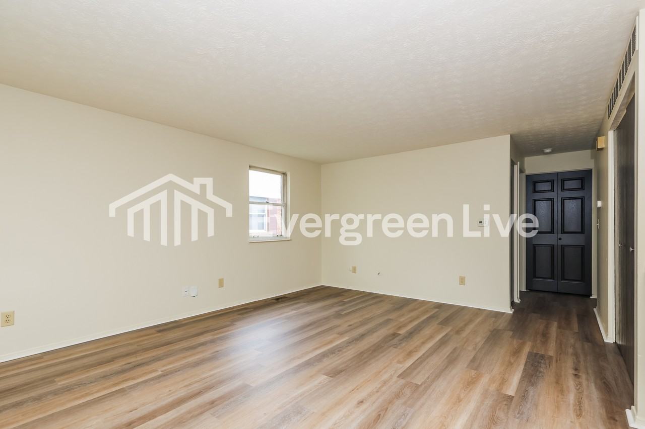 8208 Mount Charles Dr - Photo 4 of 15