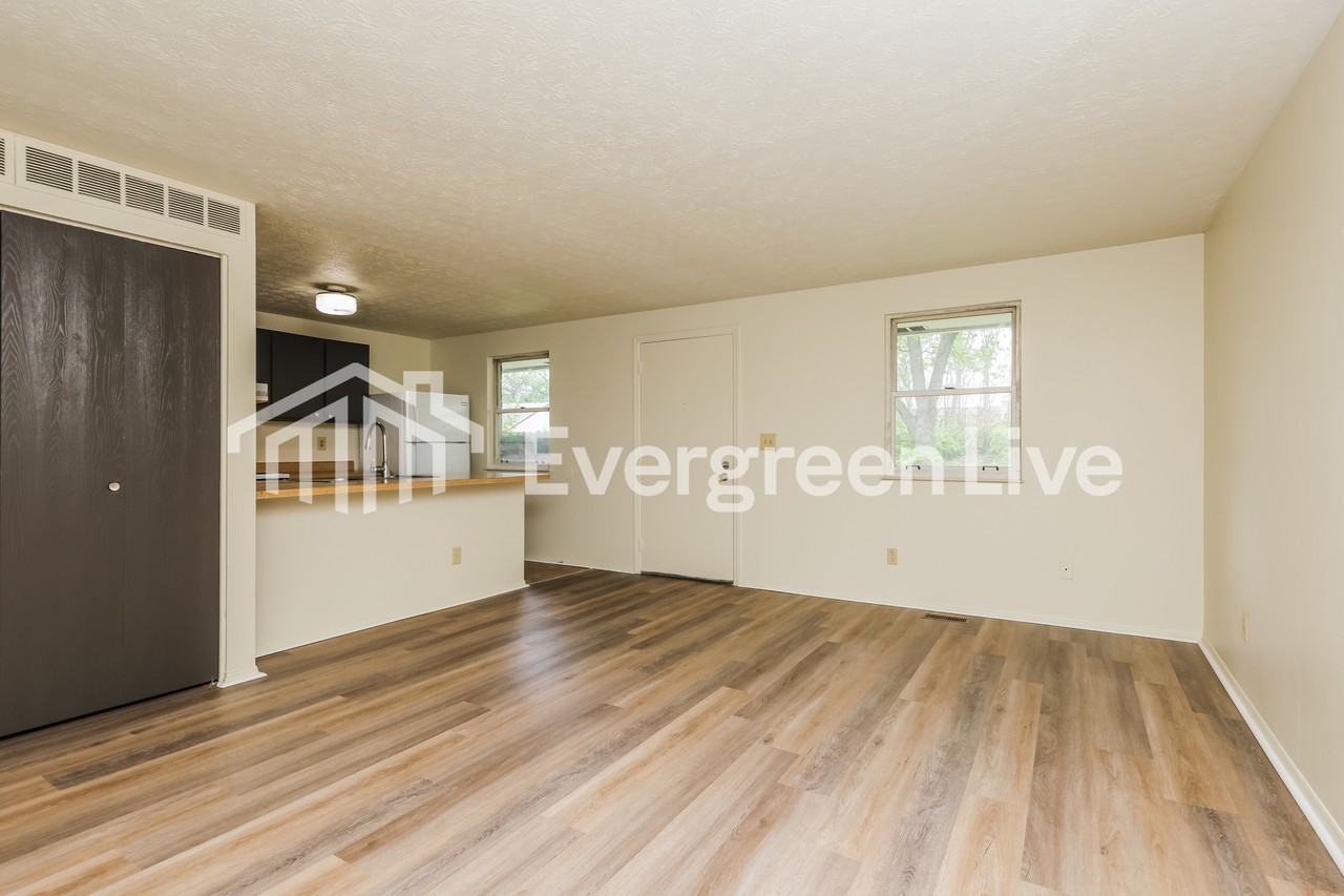 8208 Mount Charles Dr - Photo 5 of 15