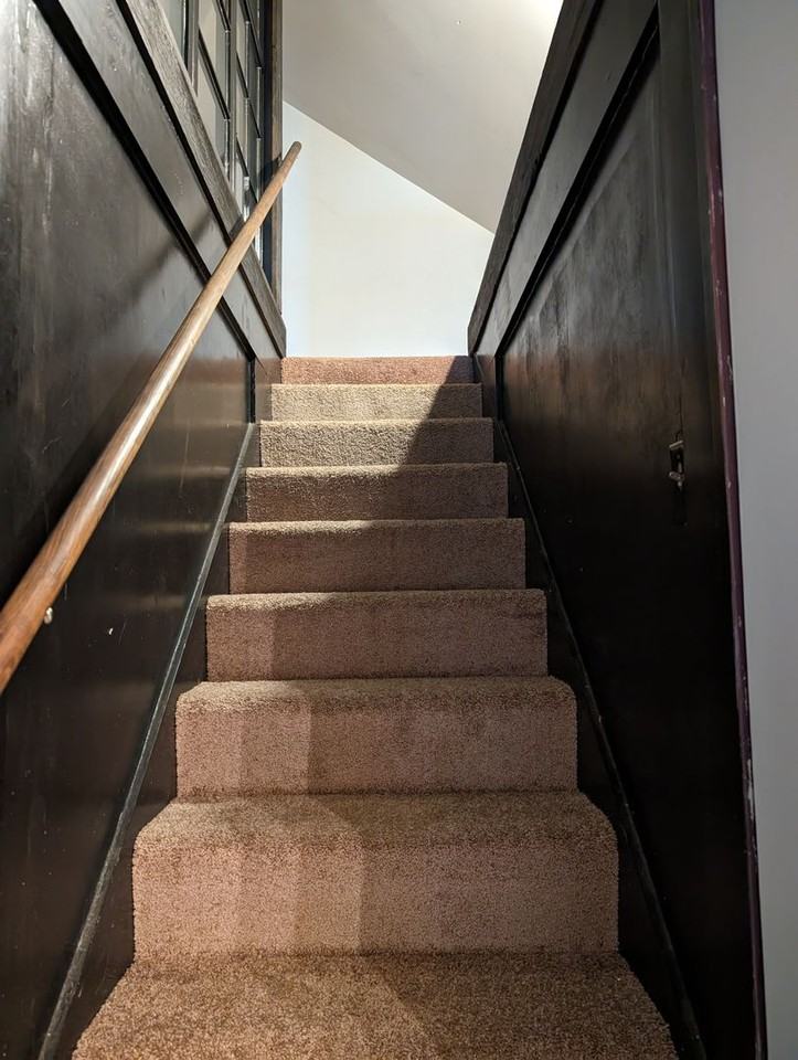 310 E College St - Photo 5 of 8