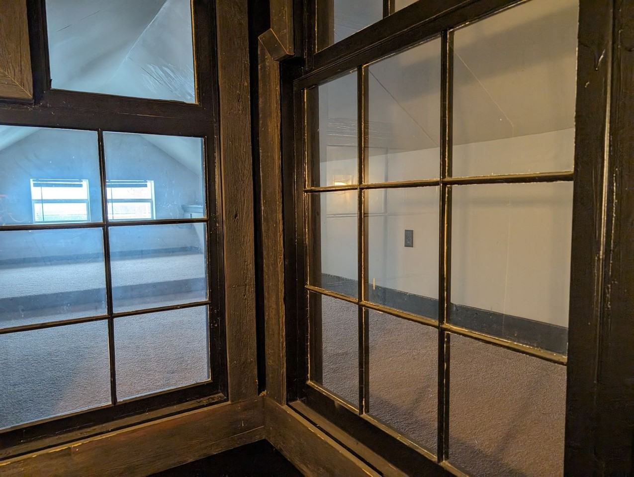 310 E College St - Photo 7 of 8