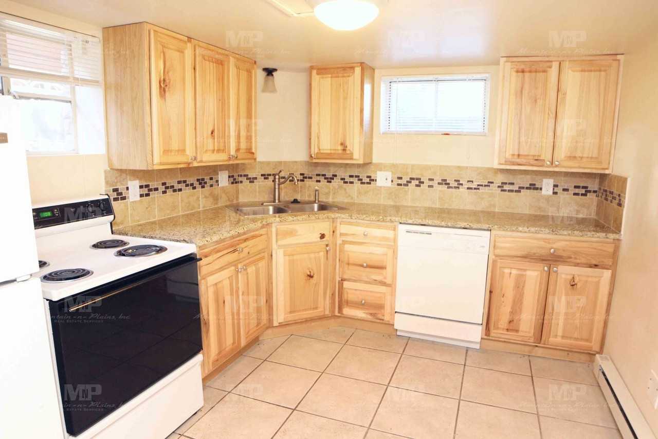 515 1/2 S Grant Ave - Photo 4 of 10