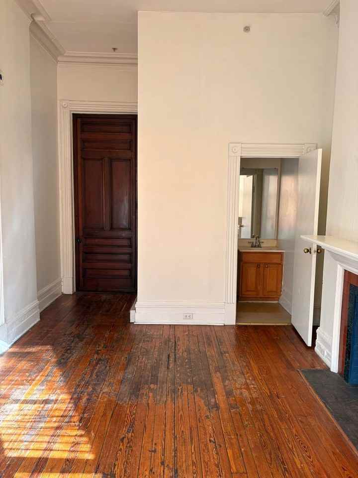 12 E. Biddle St - Photo 2 of 29