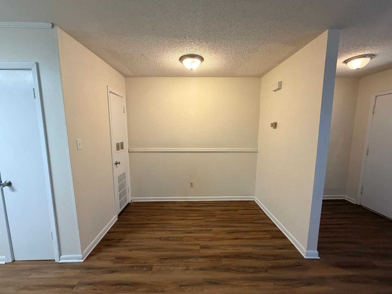 104 Lankford Cir - Photo 4 of 12