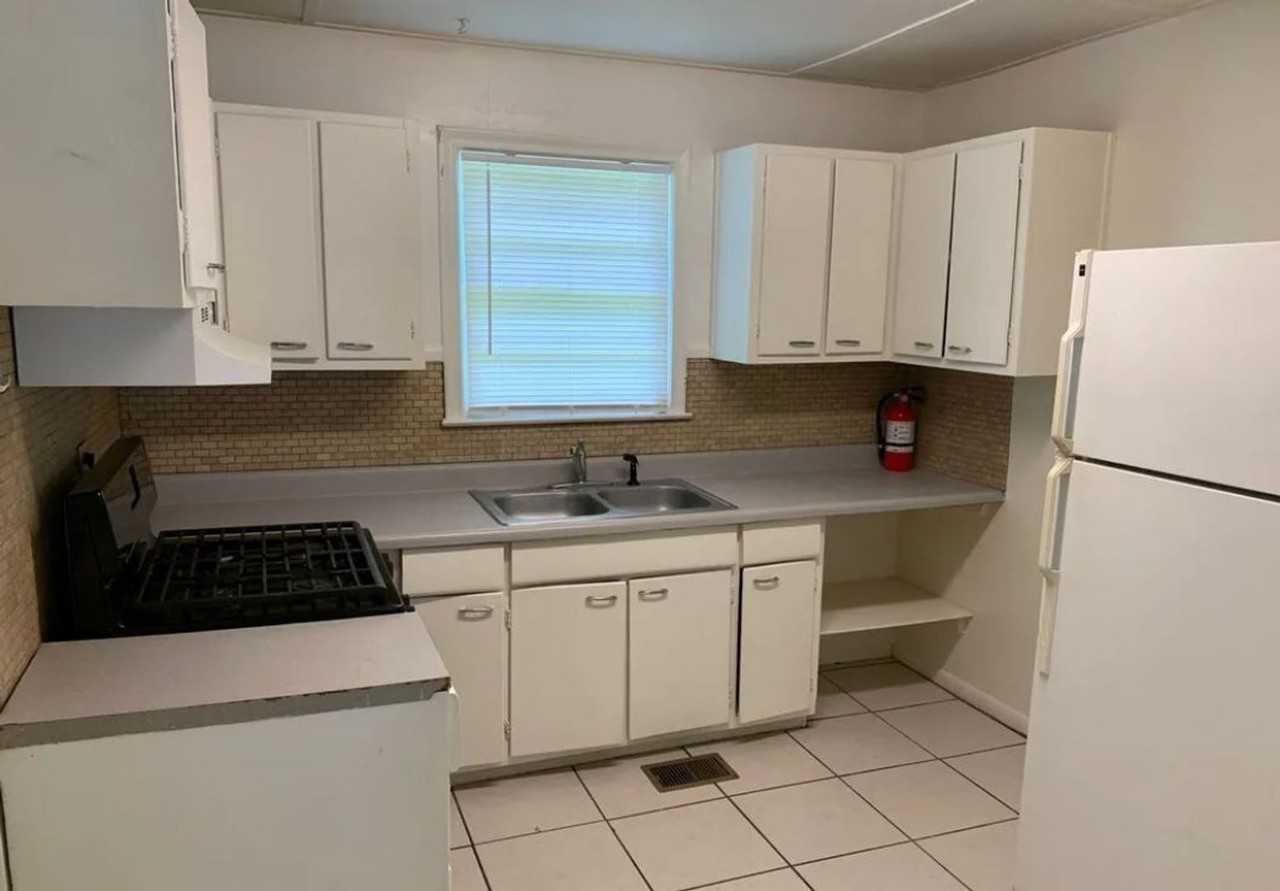 1642 Sharkey St - Photo 3 of 4