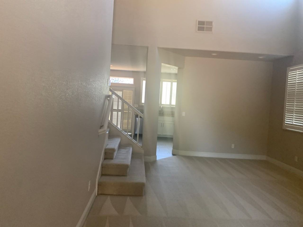 2537 Shorey Way - Photo 5 of 9