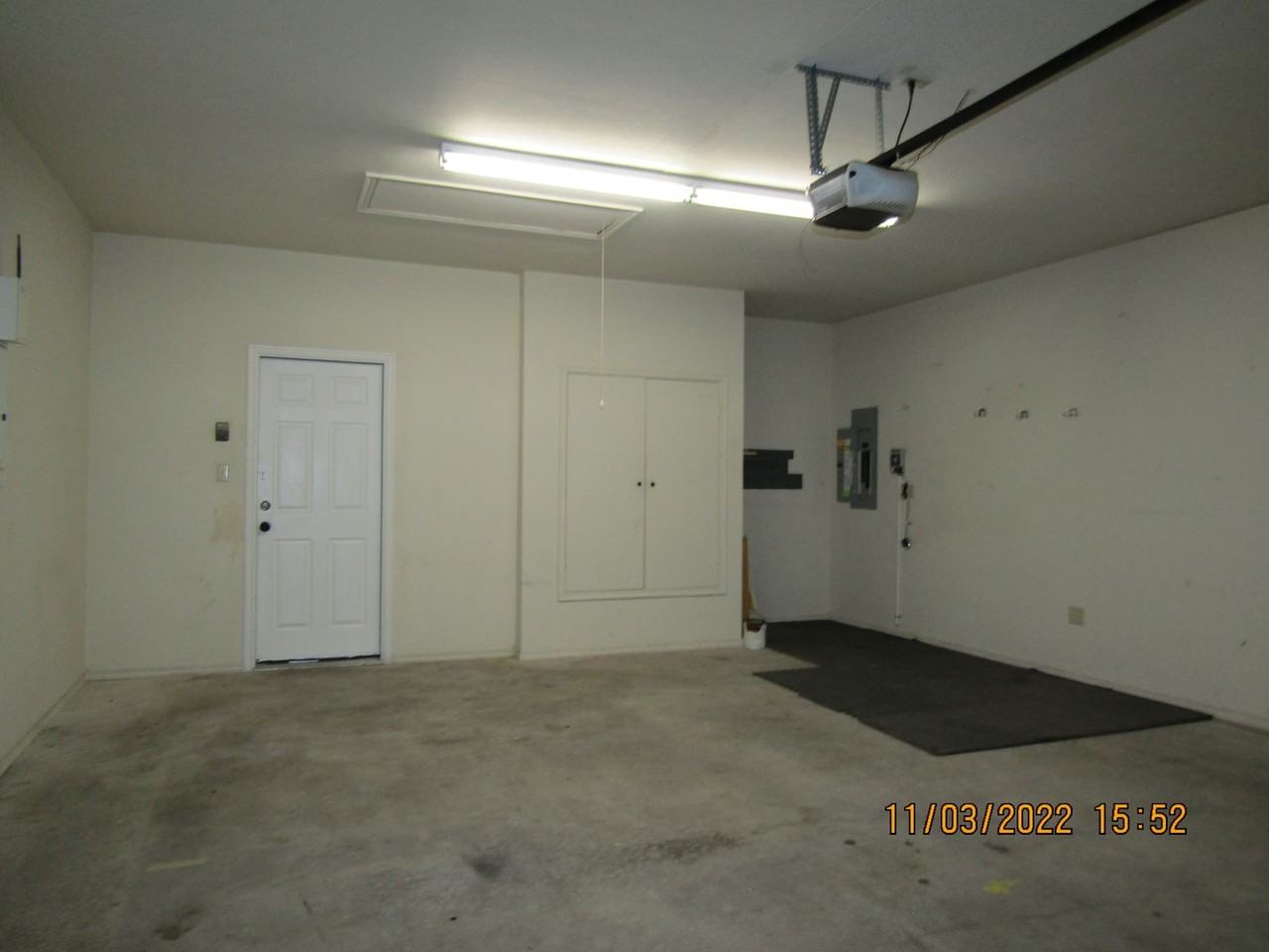 5422 Nw King Richard Ave - Photo 6 of 35