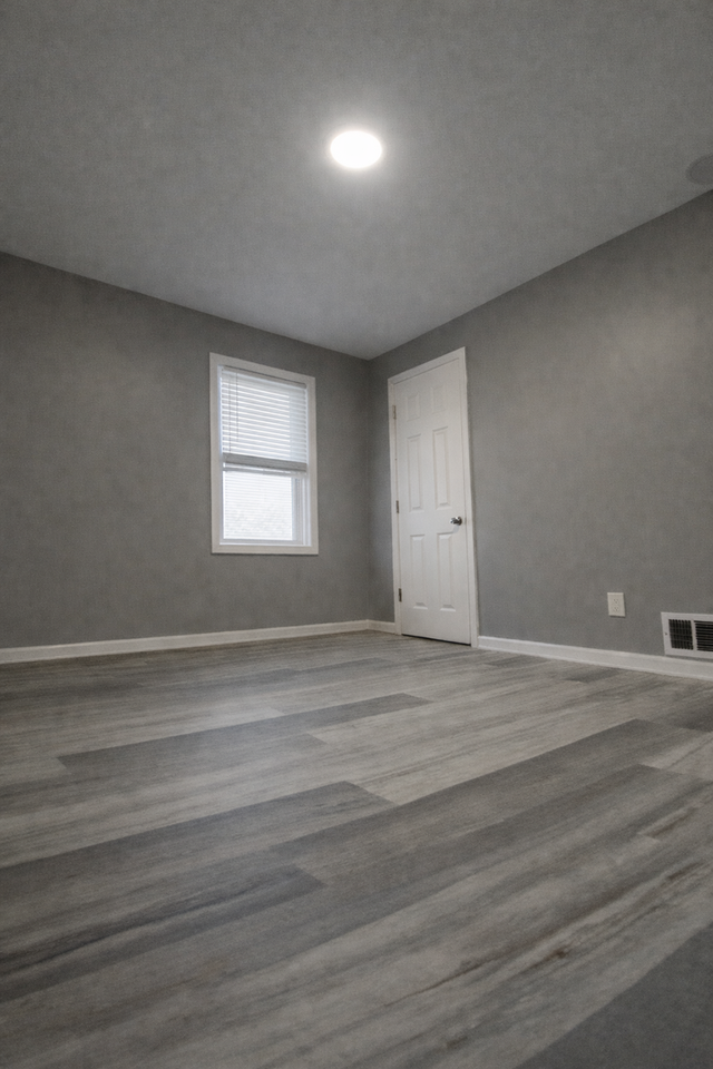 2633 Harrison St - Photo 3 of 10