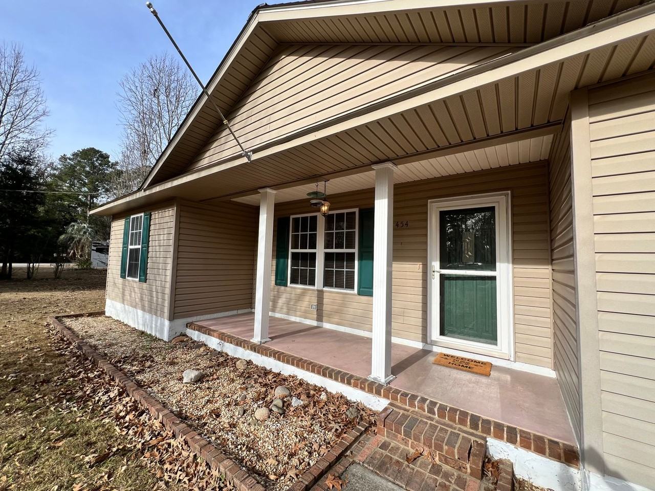 454 Lake Dr - Photo 2 of 40