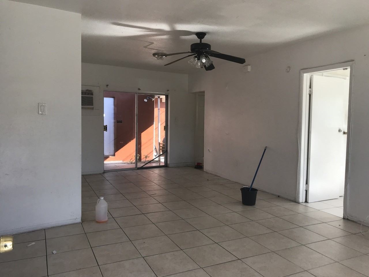 692 Sw 7th Ter - Photo 2 of 9