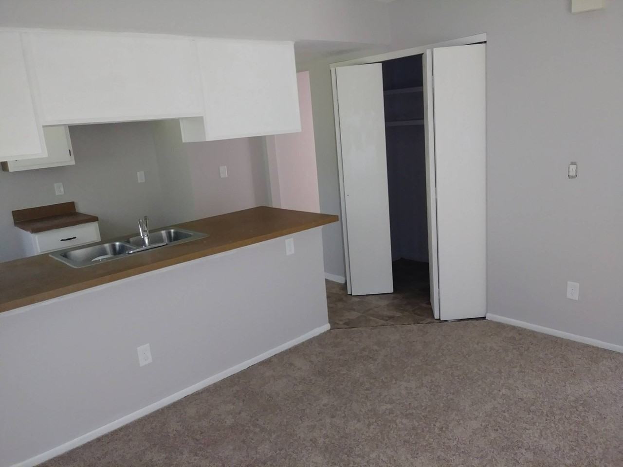 5025 Marden Ct - Photo 3 of 20